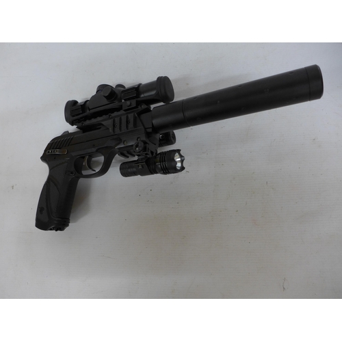 463 - A GAMO PT-85 BLOWBACK .177 CALIBRE CO2 PISTOL, 25CM BARREL WITH TELESCOPIC SIGHTS AND TORCH, LASER, ... 