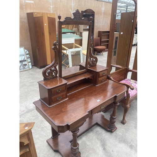 3010 - A LATE VICTORIAN CEDAR DUCHESS DRESSING TABLE, 47