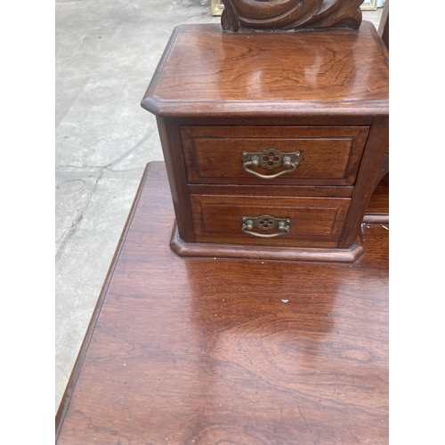 3010 - A LATE VICTORIAN CEDAR DUCHESS DRESSING TABLE, 47