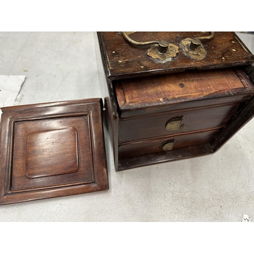 30 - A WOODEN BOX WITH TWO DRAWERS AND MIRROR