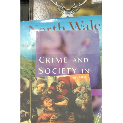 261 - A QUANTITY OF BOOKS TO INCLUDE 'A SOCIOLOGY OF MENTAL HEALTH AND ILLNESS', 'NORTH WALES PANORAMAS', ... 