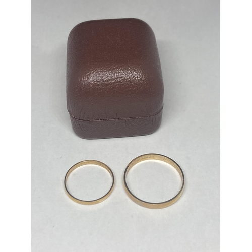 535 - TWO MARKED 9 CARAT GOLD WEDDING BANDS SIZE Y AND O/P GROSS WEIGHT 3.0 GRAMS IN A PRESENTATION BOX