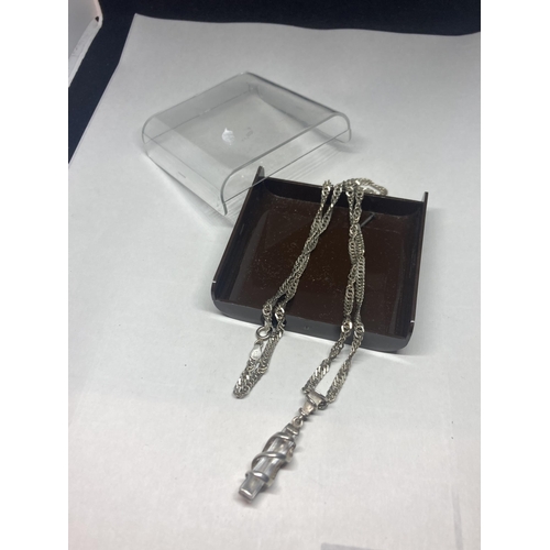 540 - A MARKED 925 SILVER NECKLACE WITH A CRYSTAL PENDANT IN A PRESENTATION BOX