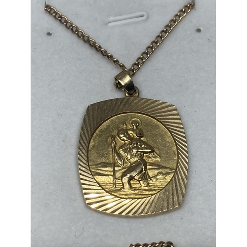 553 - A MARKED 9 CARAT GOLD ST CHRISTOPHER NECKLACE AND PENDANT GROSS WEIGHT 16.8 GRAMS  IN A PRESNTATION ... 