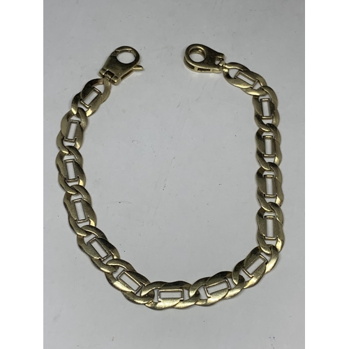 588 - A 9 CARAT GOLD FLAT LINK WRIST CHAIN GROSS WEIGHT 10.15 GRAMS