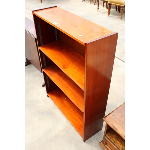 3042 - A MAHOGANY THREE TIER OPEN BOOKCASE, 30