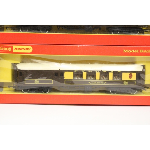 306 - THREE OO GAUGE HORNBY CARRIAGES TO INCLUDE A LNER SLEEPER COACH, PULLMAN 1ST CLASS (JANE) AND PULLMA... 