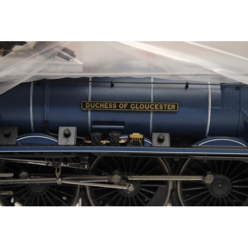 313 - A HORNBY OO GAUGE 'DUCHESS OF GLOUCESTER', BR PRINCESS CORONATION CLASS - R3682, AS NEW IN BOX