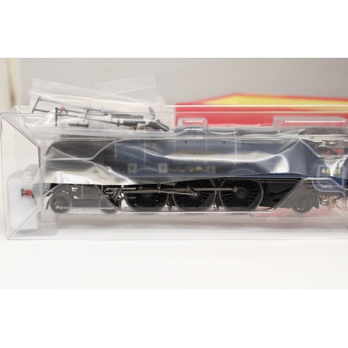 313 - A HORNBY OO GAUGE 'DUCHESS OF GLOUCESTER', BR PRINCESS CORONATION CLASS - R3682, AS NEW IN BOX