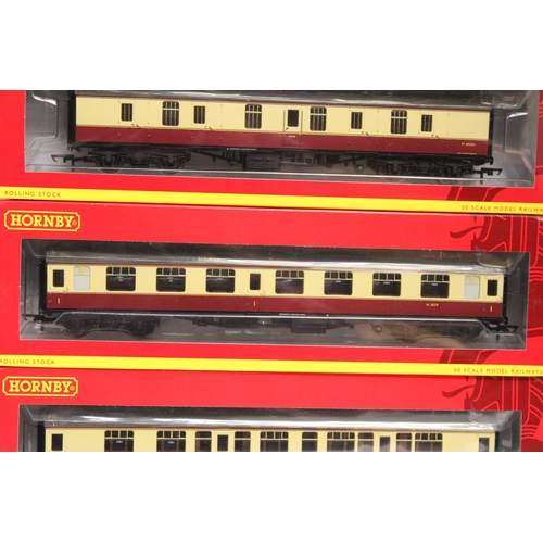 314 - THREE HORNBY OO GAUGE CARRIAGES TO INCLUDE BR MK1 PARCELS BRAKE COACH, BR MK1 1ST OPEN CLASS COACH A... 