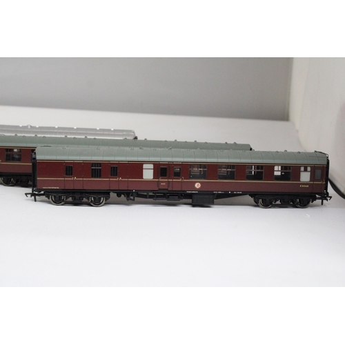 327 - THREE OO GAUGE CARRIAGES TO INCLUDE TWO BACHMANN AND ONE HORNBY