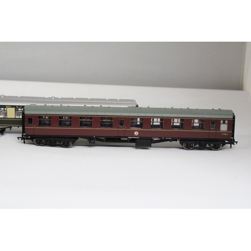 327 - THREE OO GAUGE CARRIAGES TO INCLUDE TWO BACHMANN AND ONE HORNBY