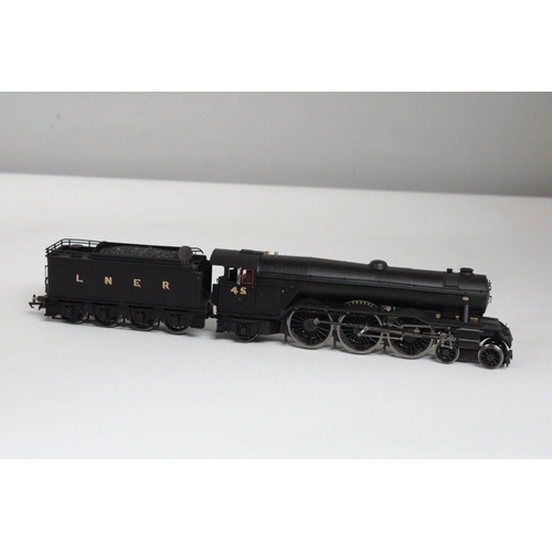 328 - A HORNBY OO GAUGE LNER CLASS A3 4-6-2 'LEMBERG' LOCOMOTIVE, R30087 - BOXED