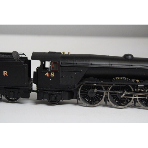 328 - A HORNBY OO GAUGE LNER CLASS A3 4-6-2 'LEMBERG' LOCOMOTIVE, R30087 - BOXED