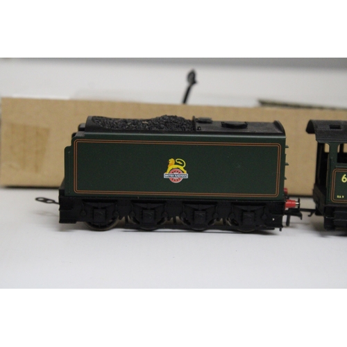 330 - A HORNBY OO GAUGE, 60163 'TORNADO' LOCOMOTIVE PLUS A ROLLING ROAD SET