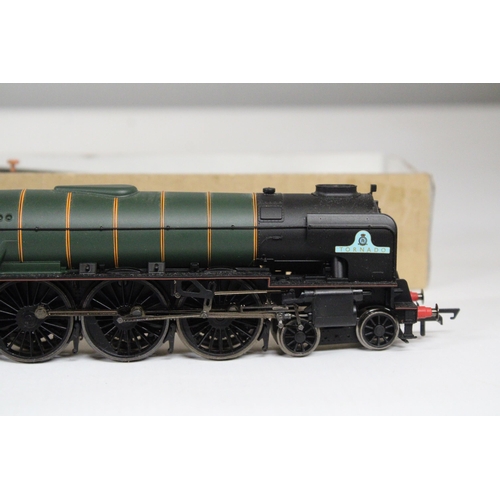 330 - A HORNBY OO GAUGE, 60163 'TORNADO' LOCOMOTIVE PLUS A ROLLING ROAD SET