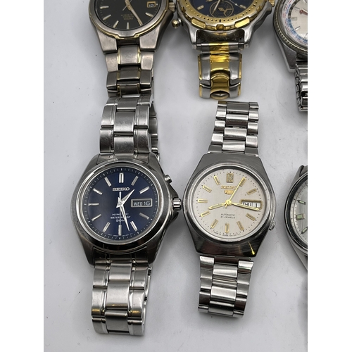 601 - TEN VINTAGE SEIKO WATCHES INCLUDING WORLD TIME AND AUTOMATIC EXAMPLES, SOME WORKING AT TIME OF CATAL... 