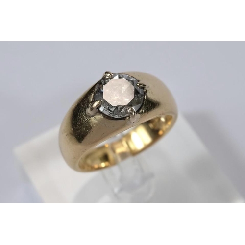 610 - A HEAVY HALLMARKED 18 CARAT GOLD DRESS RING SET WITH A SINGLE DIAMOND, BELIEVED 2.25 CARAT PLUS (DIA... 