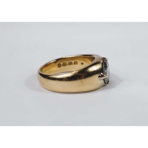 610 - A HEAVY HALLMARKED 18 CARAT GOLD DRESS RING SET WITH A SINGLE DIAMOND, BELIEVED 2.25 CARAT PLUS (DIA... 