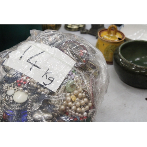 136 - 14KG OF VINTAGE COSTUME JEWLLERY