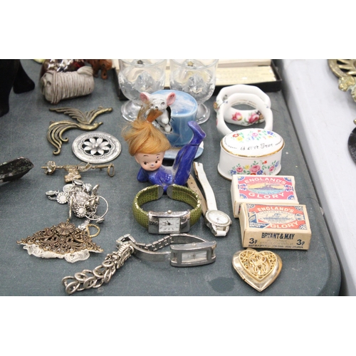 142 - A LARGE QUANTITY OF VINTAGE COLLECTABLES TO INCLUDE COSTUME JEWELLERY, BOXES, ANIMAL FIGURES, WATCHE... 