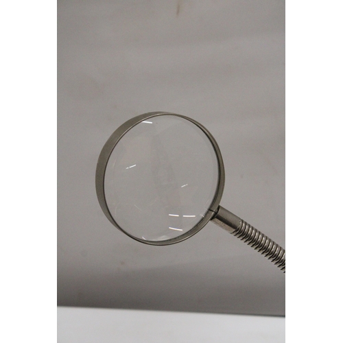 157 - A 1930'S SCHOOL DESK MAGNIFYING GLASS