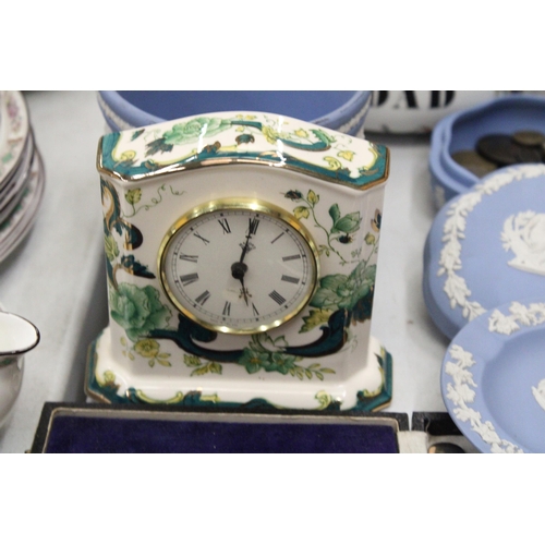 170 - A MIXED LOT OF COLLECTABLES TO INCLUDE WEDGWOOD JASPERWARE, MASON'S CHARTREUSE MANTLE CLOCK, PORTMER... 