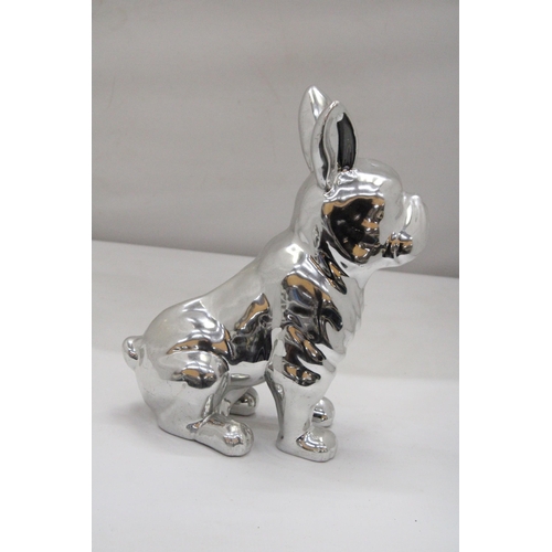 180 - A LARGE SITTING CHROME BULLDOG - 30 CM