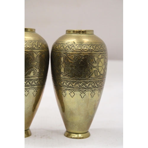 19 - A PAIR OF ALFRED SALZMANN JERUSALEM NO. 566 BRASS BEZALEL VASES - 13 CM