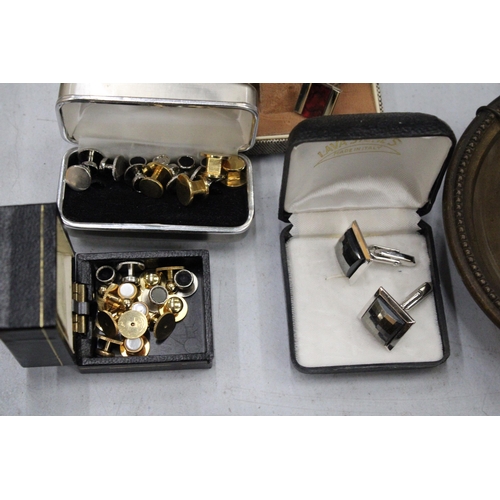 115 - A QUANTITY OF BOXED CUFFLINKS, STUDS PLUS A BIRD BROOCH