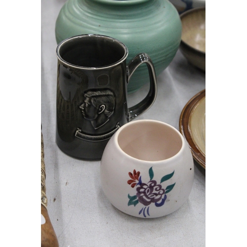 116 - A COLLECTION OF STUDIO POTTERY VASES AND BOWLS PLUS A CHEESE PLATE AND GLASS DOME