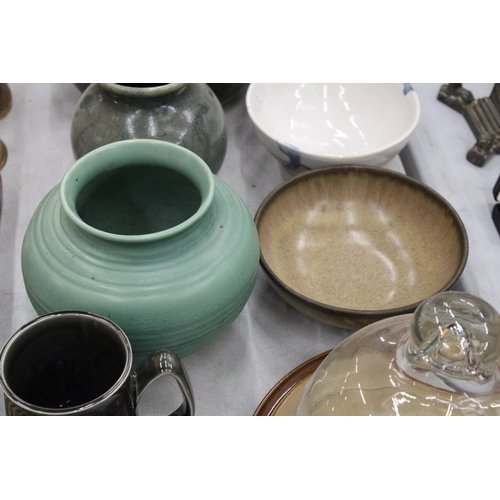 116 - A COLLECTION OF STUDIO POTTERY VASES AND BOWLS PLUS A CHEESE PLATE AND GLASS DOME