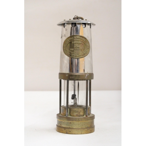 25 - A VINTAGE E. THOMAS & WILLIAMS LTD CAMBRIAN NO. 12858 MAKERS ABERDARE WALES MINERS LAMP/LANTERN