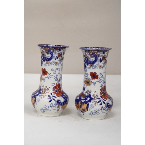 34 - A PAIR OF RIDGWAYS CHINESE JAPAN VASES - 19 CM