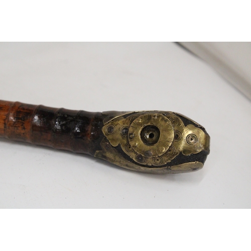 40 - A 19TH CENTURY BAMBOO AND COPPER OPIUM PIPE