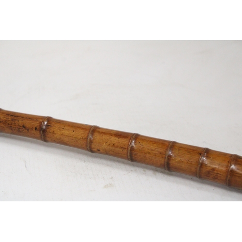 40 - A 19TH CENTURY BAMBOO AND COPPER OPIUM PIPE