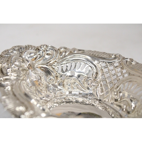 42 - A HALLMARKED BIRMINGHAM SILVER BON BON DISH - WEIGHT - 46.87