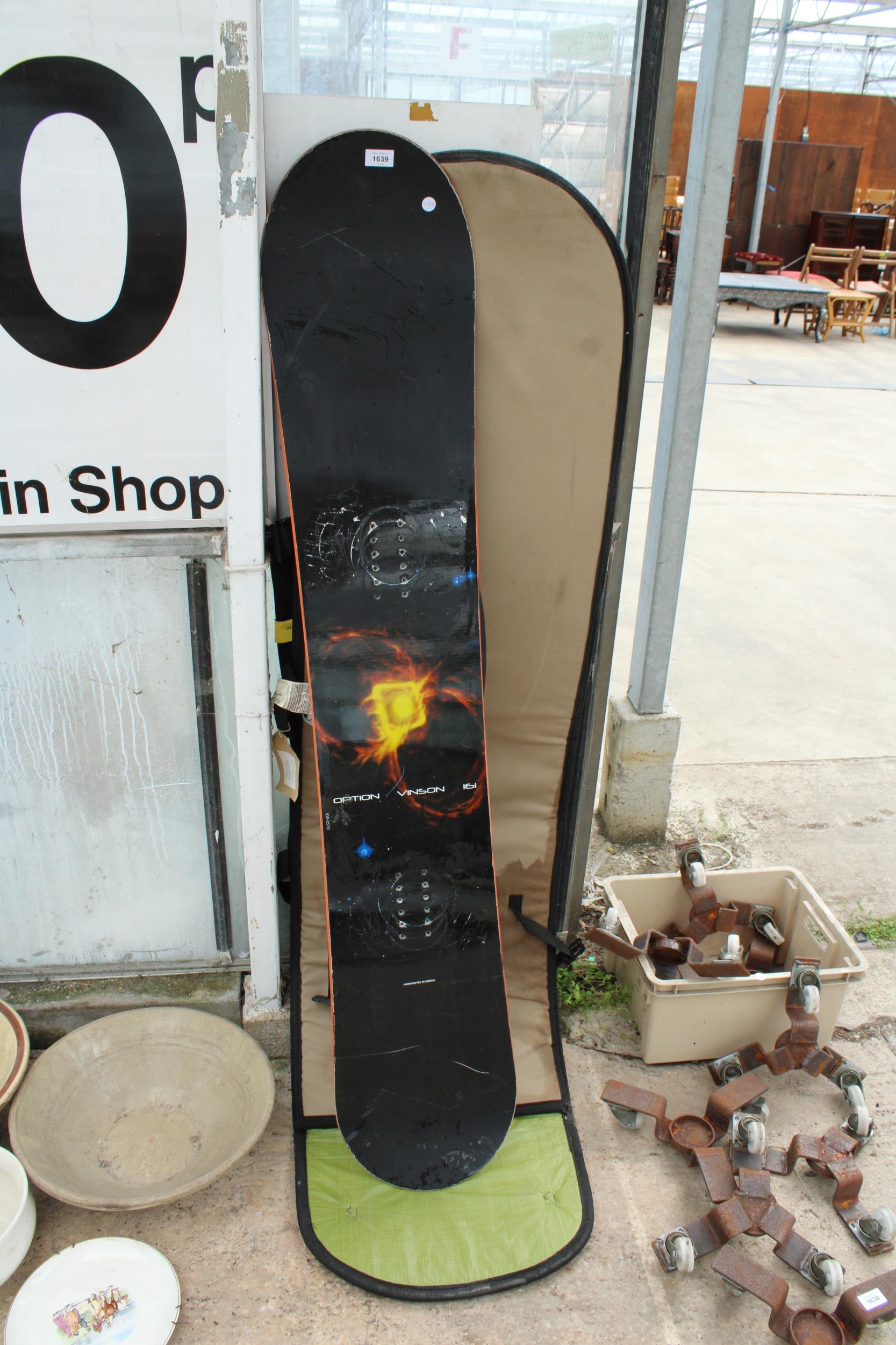 AN OPTION VINSON 161 SNOWBOARD