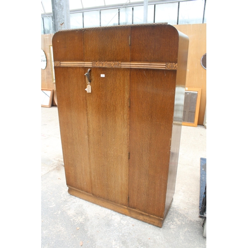 2870 - A MID 20TH CENTURY OAK WARDROBE, 47