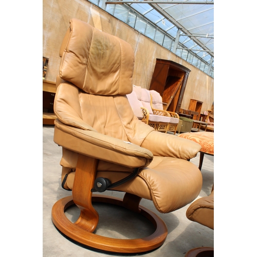 3003 - A STRESSLESS EKORNES SWIVEL RECLINER