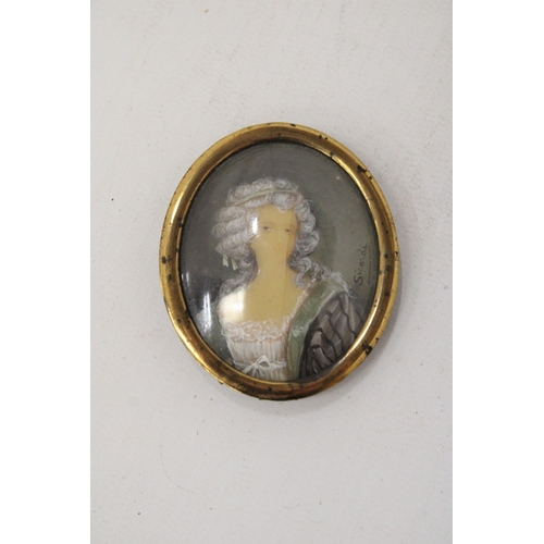 68 - TWO MINIATURE OVAL PORTRAITS