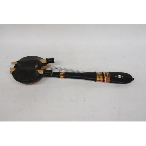 130 - A SIX STRING GHANAIAN KORA LUTE FROM WEST AFRICA