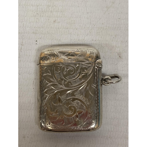 452 - A HALLMARKED BIRMINGHAM SILVER VESTA CASE - GROSS WEIGHT 20.38