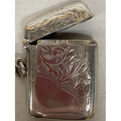 452 - A HALLMARKED BIRMINGHAM SILVER VESTA CASE - GROSS WEIGHT 20.38