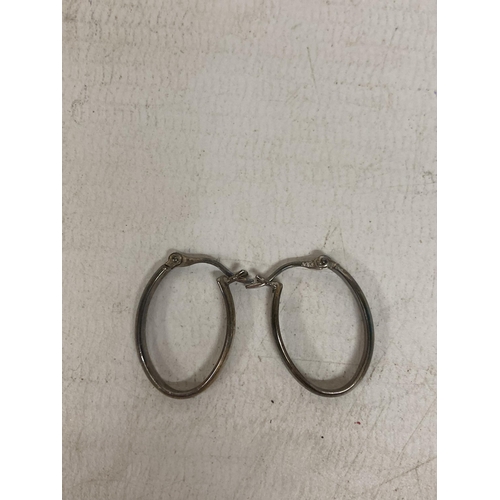 465 - A PAIR OF SILVER LOOP EARRINGS