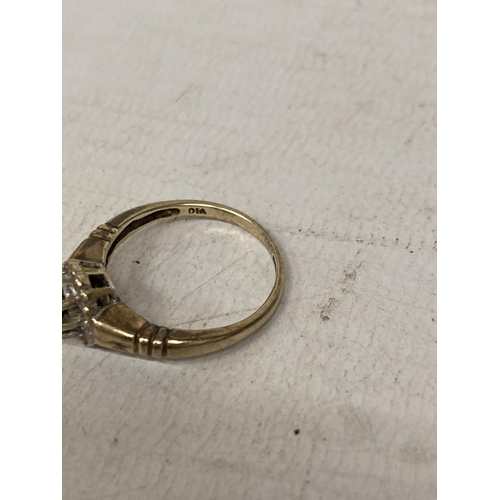 471 - A 9 CT GOLD RING WITH WITH SAPPHIRE AND DIAMONDS - 3.0 G