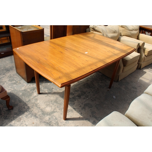 2946 - A RETRO TEAK MEREDEW EXTENDING DINING TABLE, 58