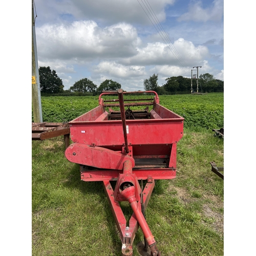 106 - MASSEY FERGUSON MANURE SPREADER WITH PTO  + VAT