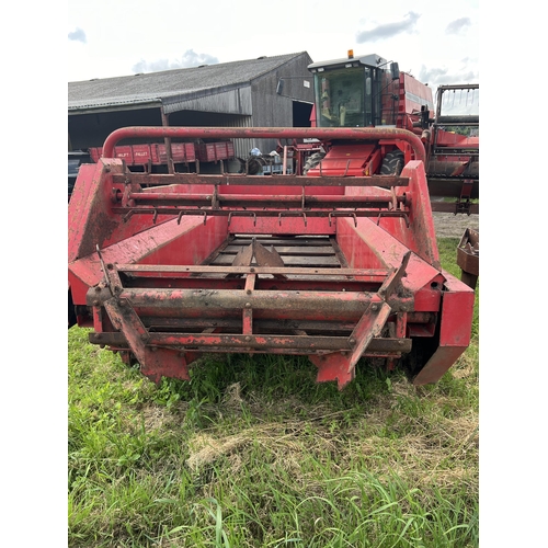 106 - MASSEY FERGUSON MANURE SPREADER WITH PTO  + VAT