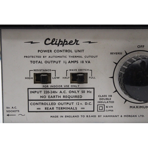 337 - A VINTAGE 'CLIPPER' TRANSFORMER, COMPATIBLE WITH HORNBY AND ALL 12 VOLT MODEL RAILWAYS